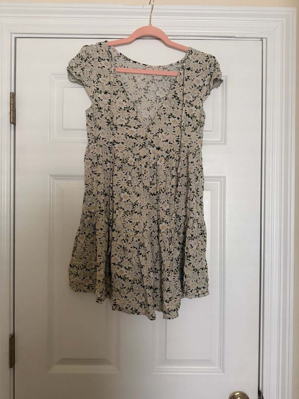 American Eagle Floral Babydoll Mini Dress Size XS Beige Tiered V-Neck